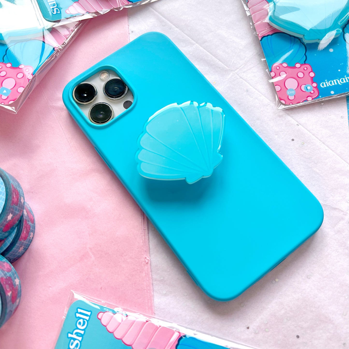 blue summer seashell phone grip